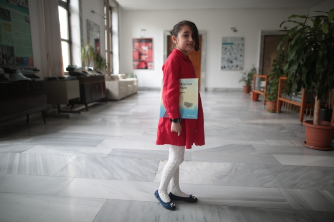 Radyoyu çok seven küçük kız kitap yazdı: Nina ve Radyo'nun Maceraları
